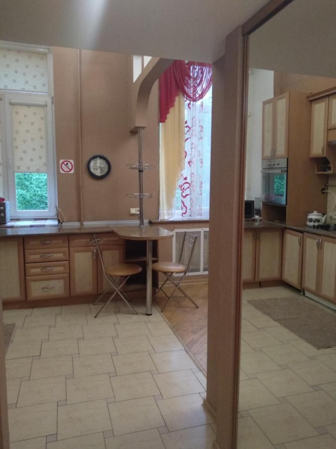 Центр, Євгена Коновальця, 3 Apartment Lutsk Exterior photo